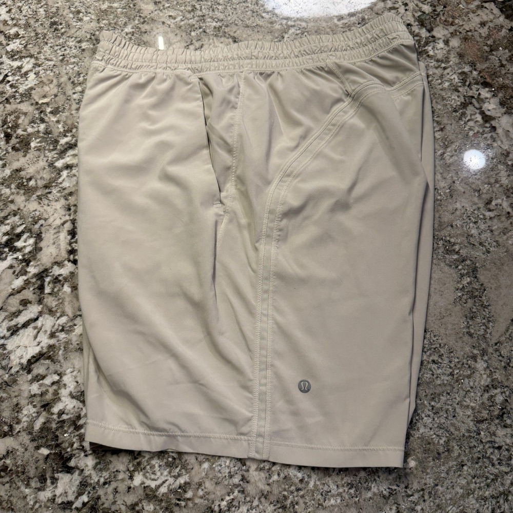 Lululemon Mens Pace Breaker Lined Shorts XL Beige Tan LM7BD5S.02 9 Inch Inseam